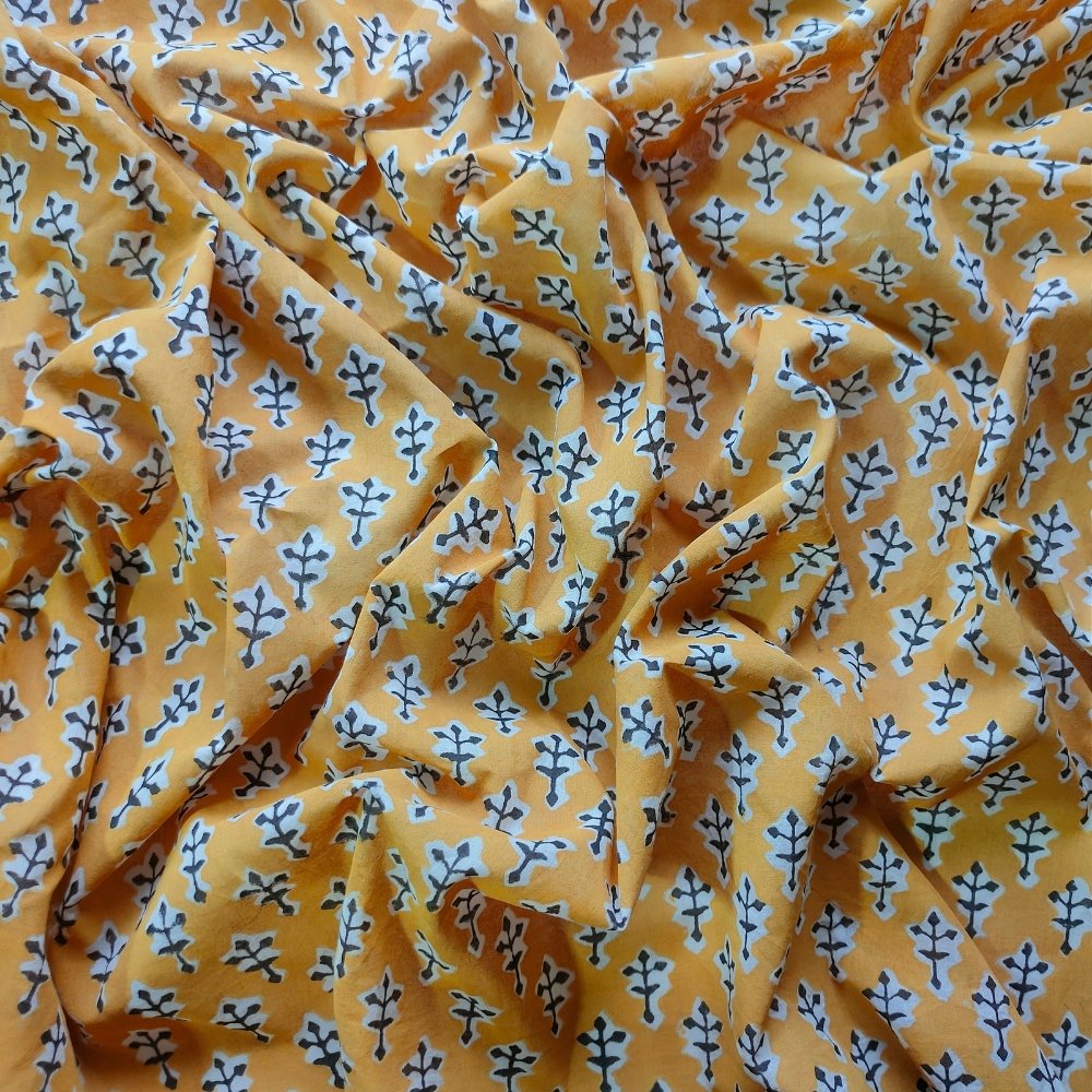 Aartyz black leaf print fabric