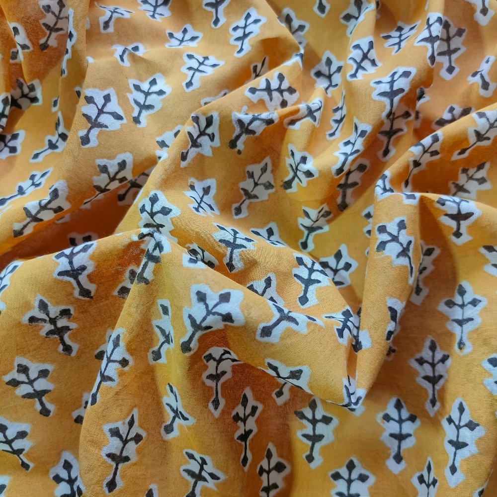 Aartyz black leaf print fabric