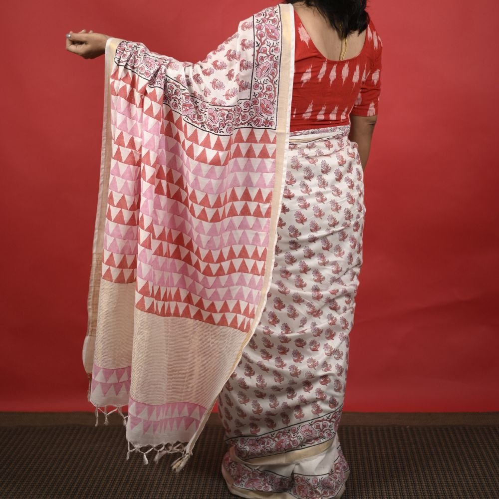 Silk saree with temple borders on pallu